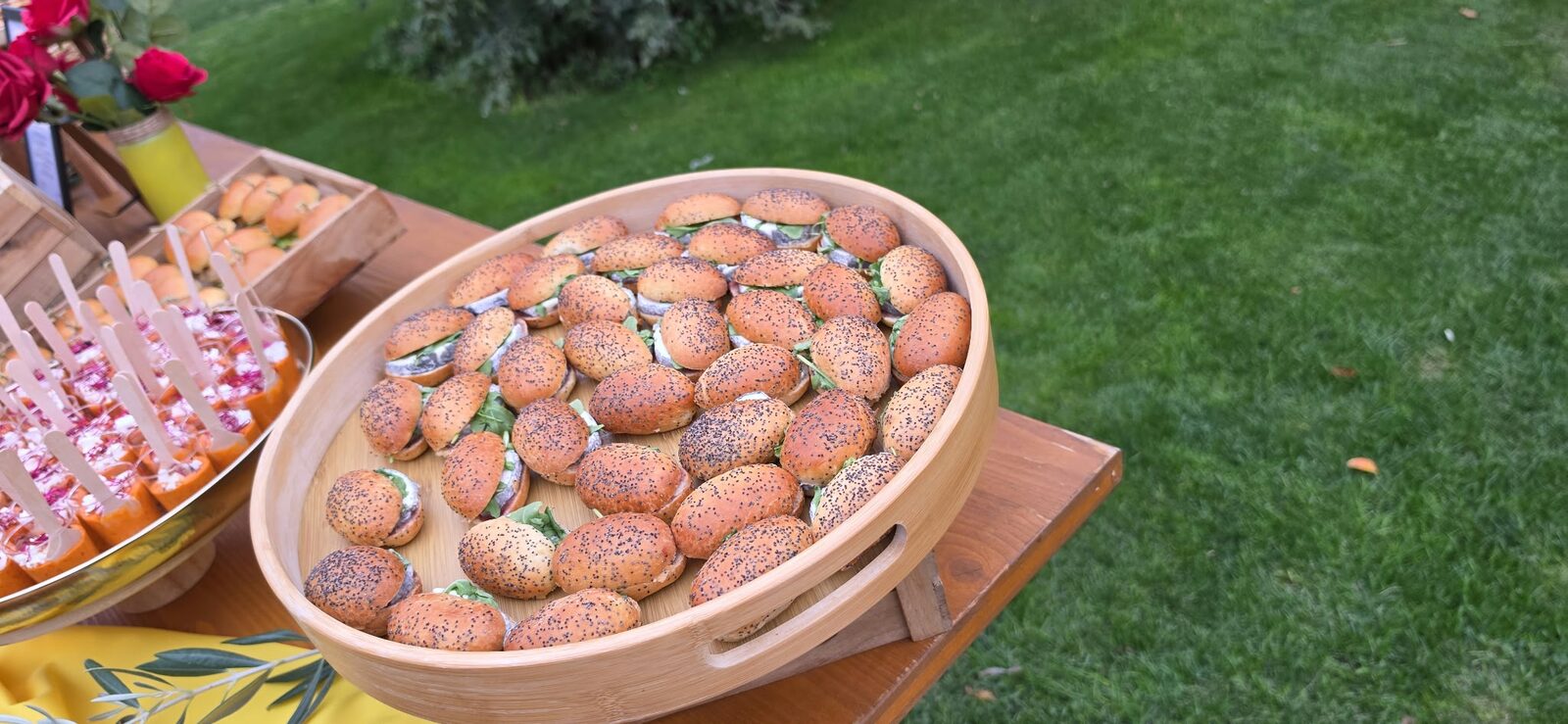 Verrines fraîches et mini-burgers